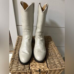 Justin Holland Roper 10” women’s leather cowboy boots. “Snow” size 5.5 NICE!